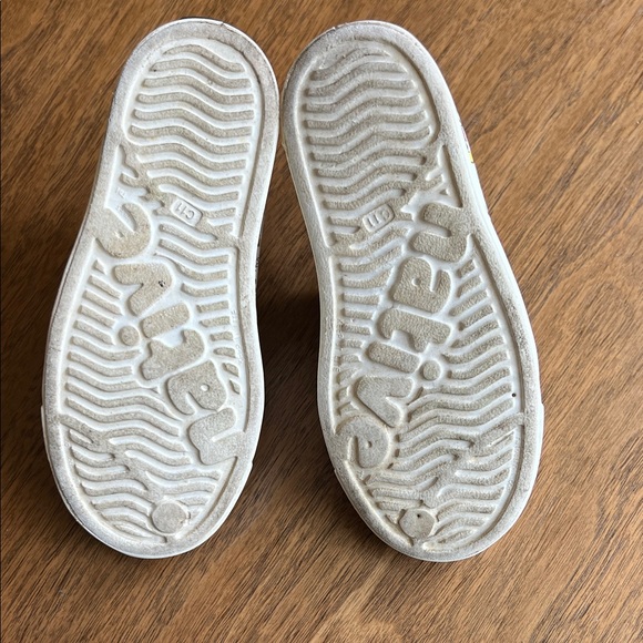 Kids Disney Native shoes size c11 - Picture 3 of 5